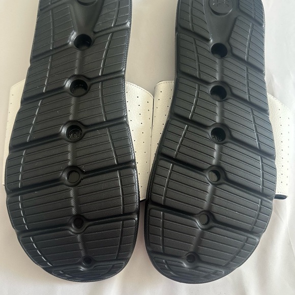 NWT Mens Under Armour UA M Ignite‎ Pro SL Black and white foam slides size 17 - Picture 2 of 4